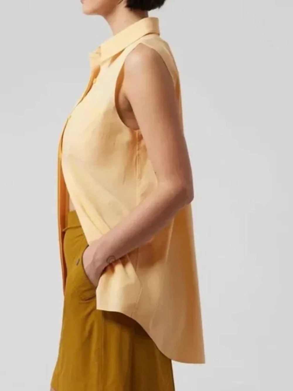 Athleta Urbanite II Sleeveless Button Front Tank- Light Yellow- Women’s Small